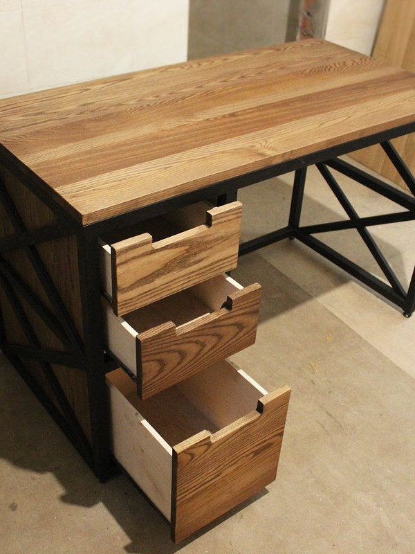 Стол письменный в стиле лофт GES-68